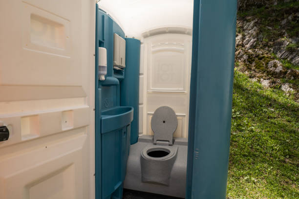 Portable Toilet Options We Offer in Warrensburg, MO