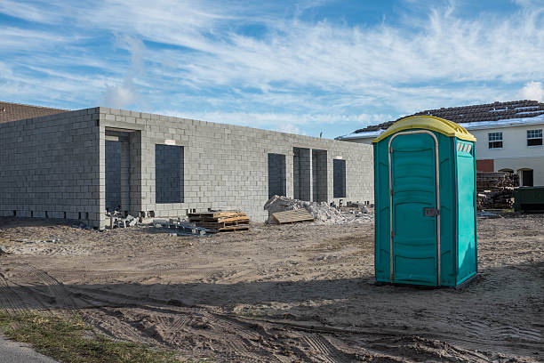 Best Portable bathroom rental  in Warrensburg, MO